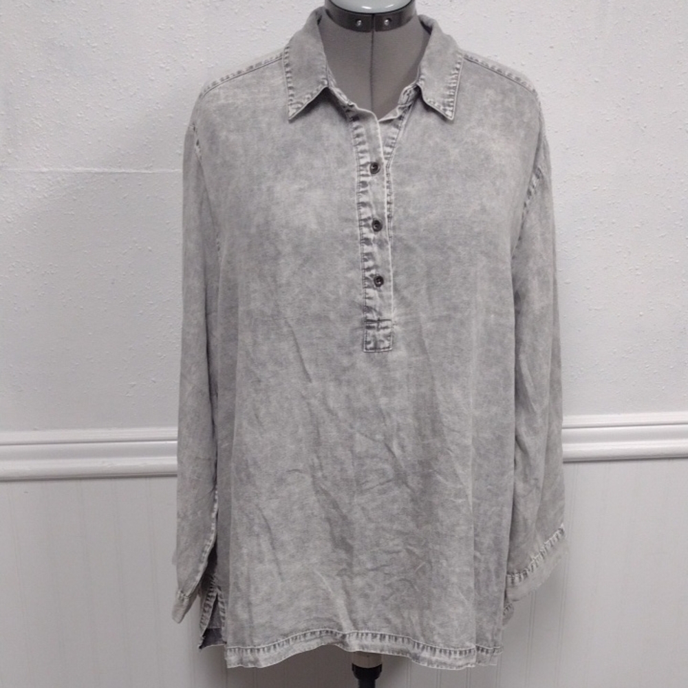 NEW Women's Gray Button Down Shirt